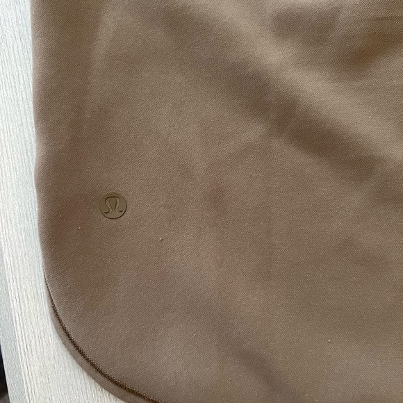 Lululemon On The Fly Skirt - Picture 4 of 8